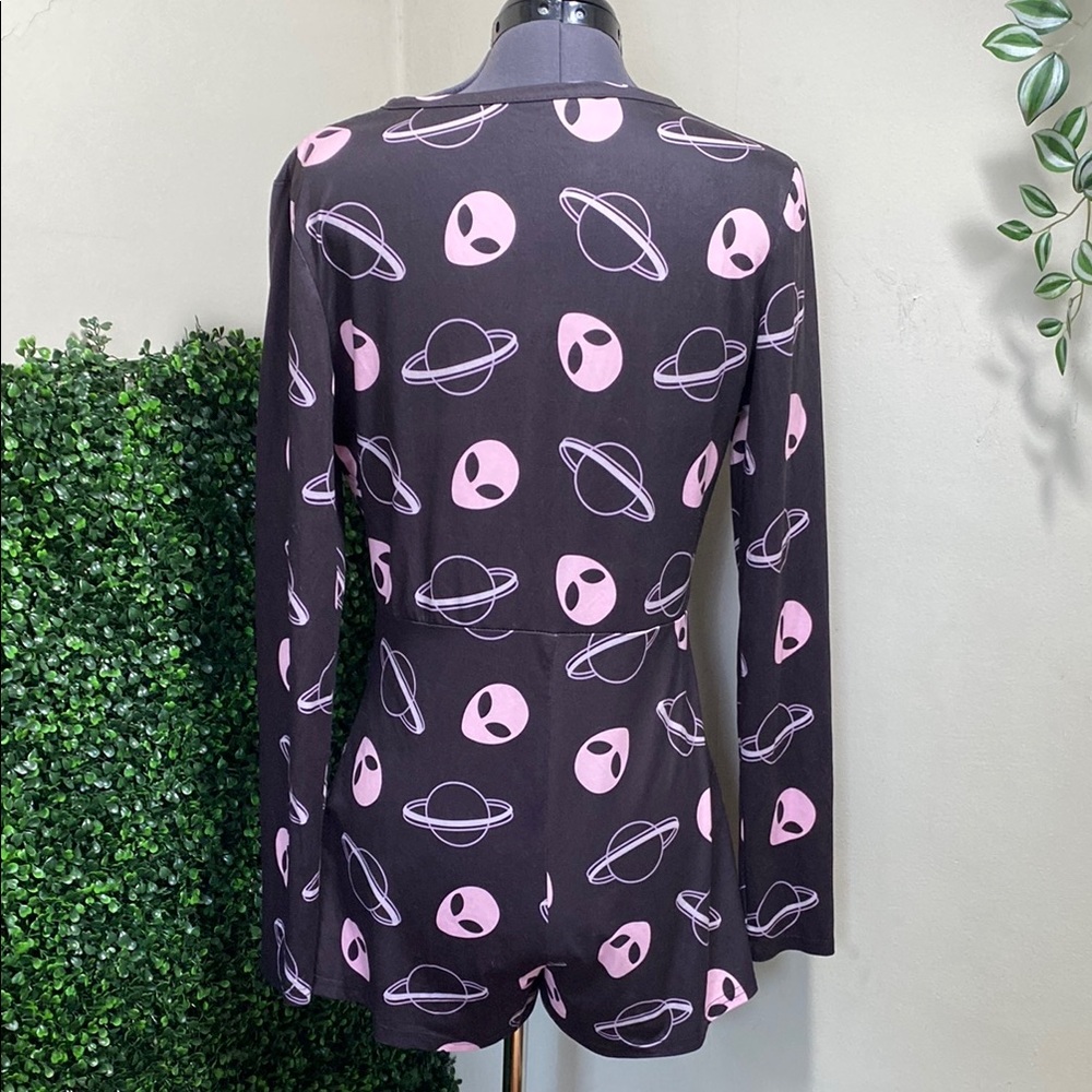 Alien romper Sz L - Picture 4 of 8